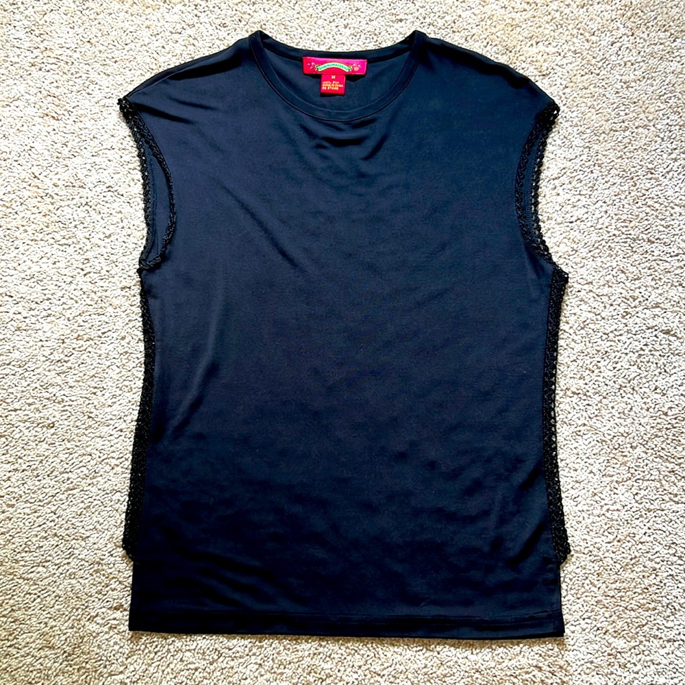 Shanghai Tang Silk sleeveless black shirt